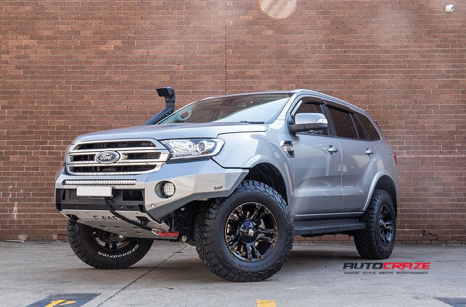 FORD EVEREST BROOKLYN BLACK MACHINED WITH DARK TINT